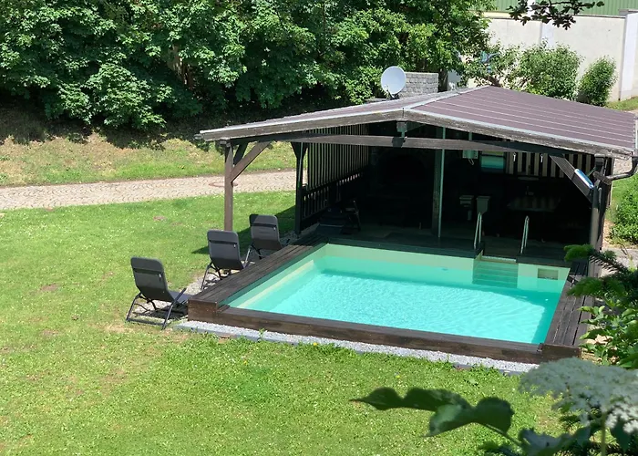 Mit Pool Und Grillplatz In Ratisbona