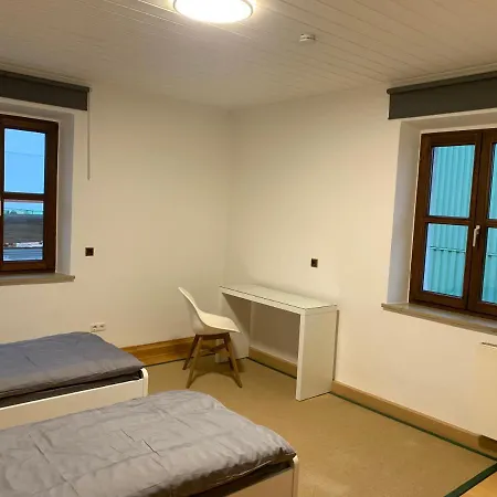 Mit Pool Und Grillplatz In