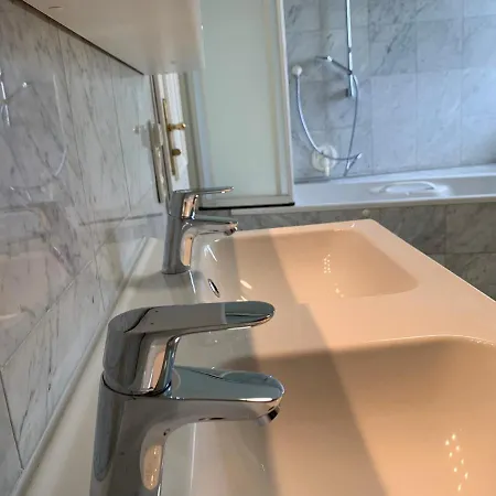 Mit Pool Und Grillplatz In Apartament Ratyzbona