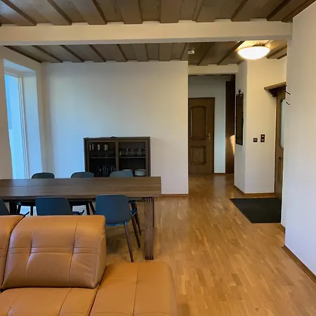 Mit Pool Und Grillplatz In Apartmán