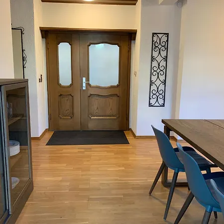 Mit Pool Und Grillplatz In Apartament