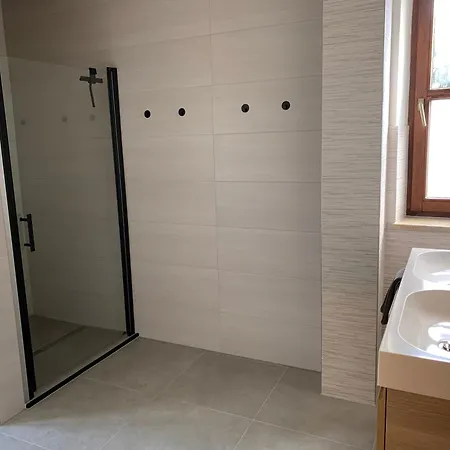 Apartmán Mit Pool Und Grillplatz In