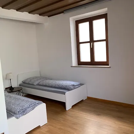 Apartmán Mit Pool Und Grillplatz In *